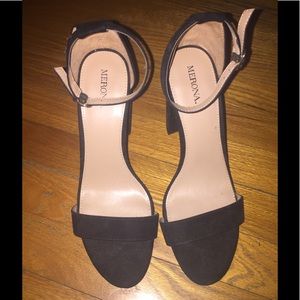 Suede dress shoes with block heel